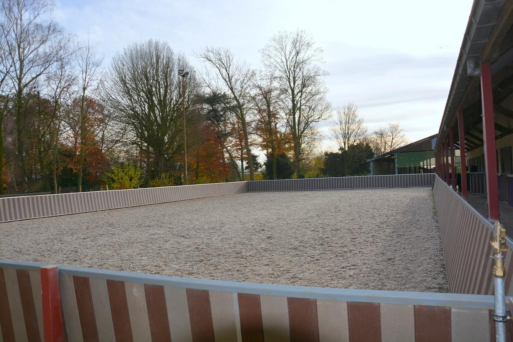 Haras Des Chartreux Otel Estaimbourg Dış mekan fotoğraf